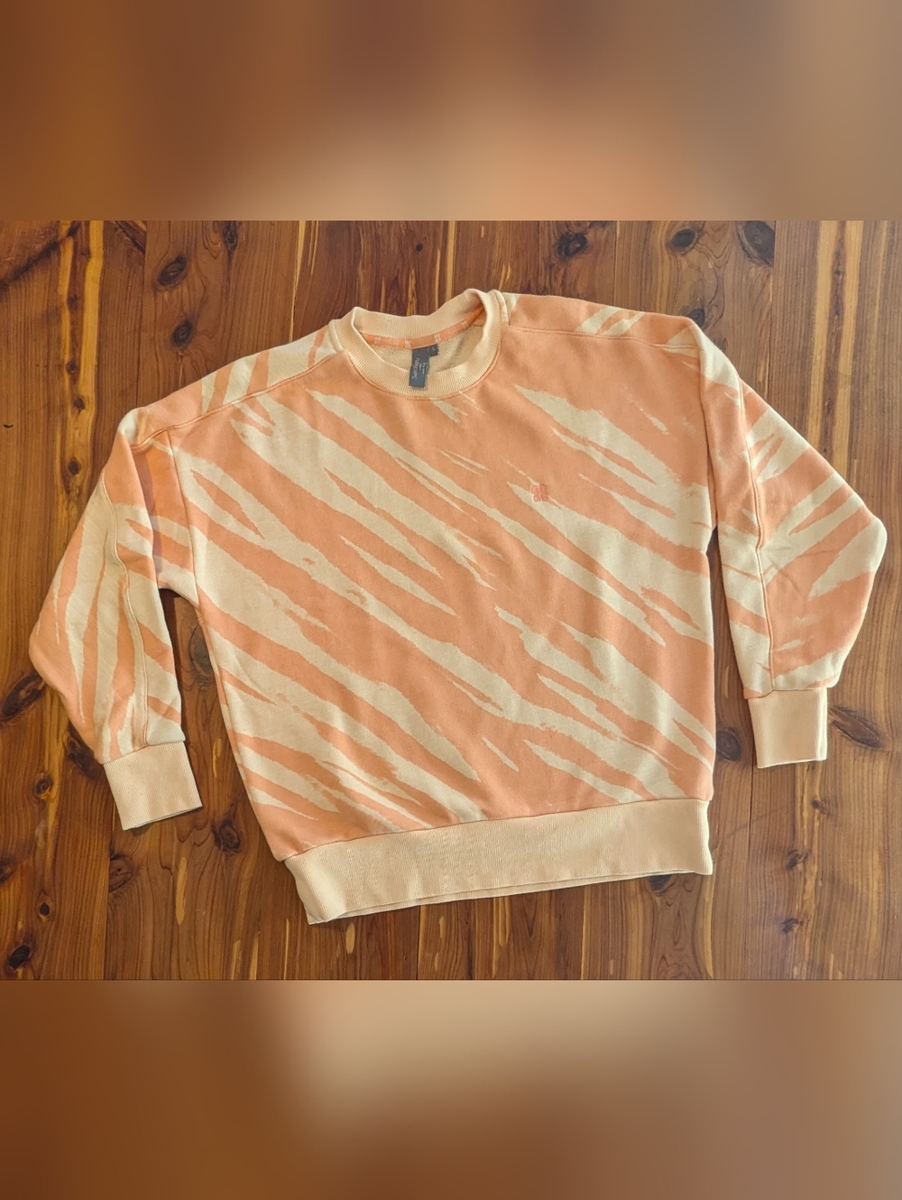 Sweaty Betty Peach and Cream Tie-Dye Crew Sweatshirt